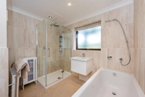 8617745-interior40.jpg