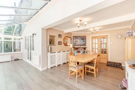 8513717-interior02.jpg