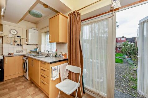 8590700-interior16-800.jpg
