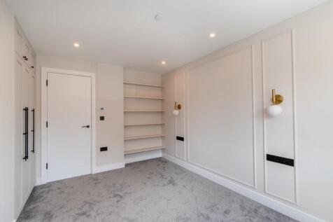 8646030-interior34.jpg