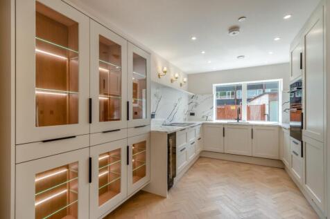 8646030-interior30.jpg