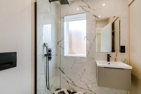 8646030-interior23.jpg