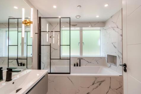 8646030-interior42.jpg