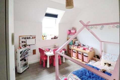pbox-bedroom-291684.JPG