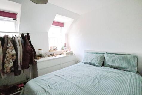 pbox-bedroom-291684.JPG