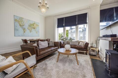 Family room 2
