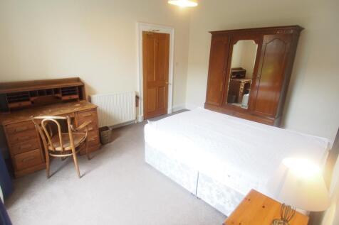 Bedroom 1 alt