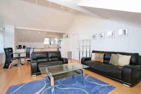 Lounge/Kitchen
