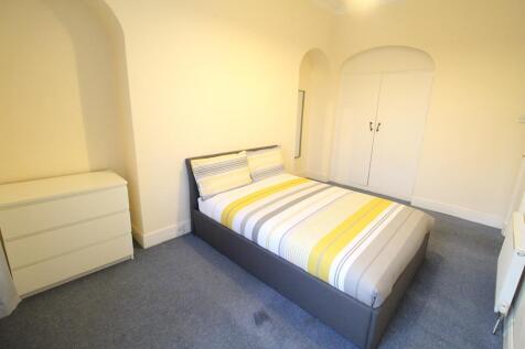 Bedroom 1 (2)