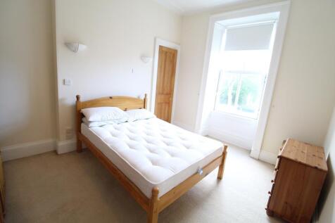 Bedroom pic 1