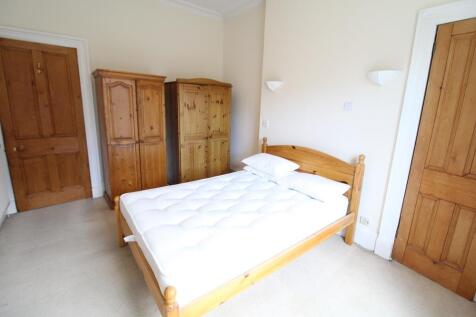 Bedroom pic 2