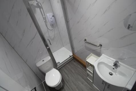 2F Shower room
