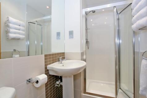 82E ZBATHROOM