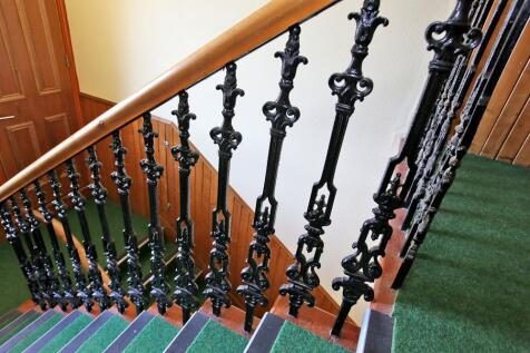 82 STAIRCASE (2)
