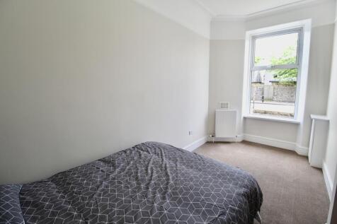 Bedroom 2 - pic 2