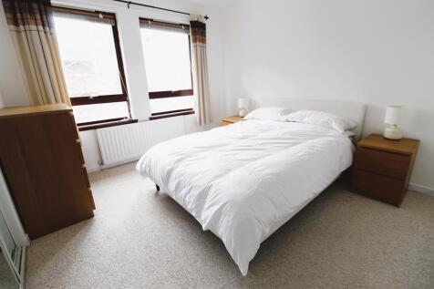 Bedroom 1 alt