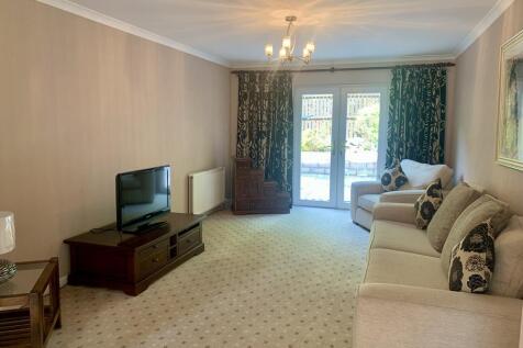 Lounge 3
