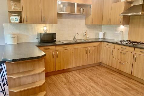 Kitchen area 2