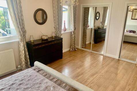 Master bedroom 2