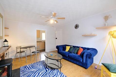 Lounge 1