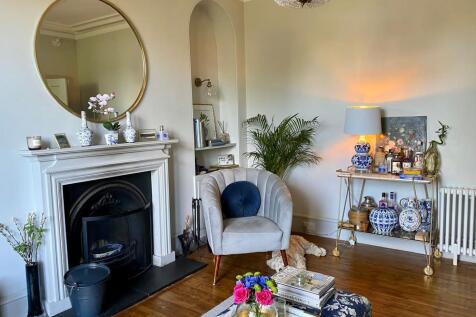 Lounge 2