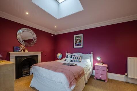 Bedroom 2 - photo 2