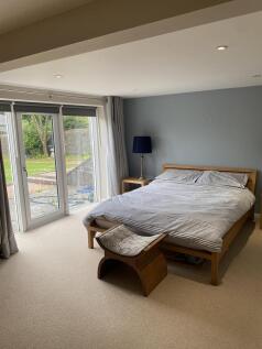 Master bedroom_r