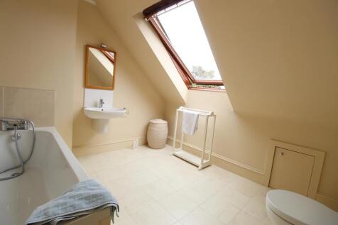 Bathroom 03