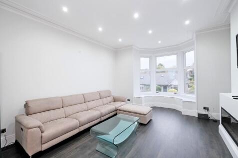 Lounge 1