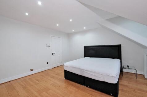 Master Bedroom photograph 2