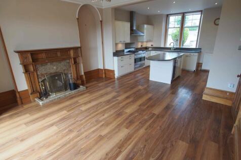 Family Room-Kitchen