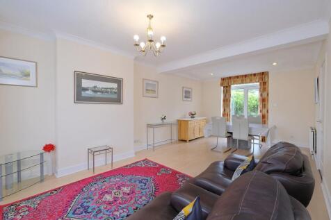 Lounge/Dining area