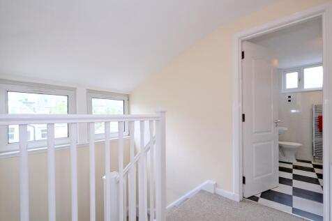 Upper landing
