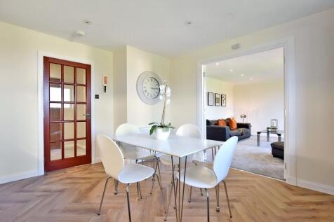 95 Hilton Heights kitchen 2