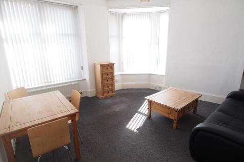 Lounge/Dining