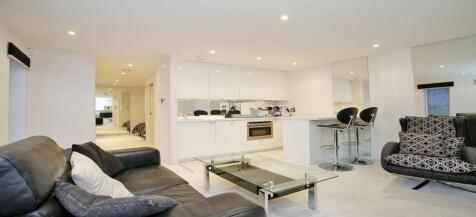 Lounge/Kitchen