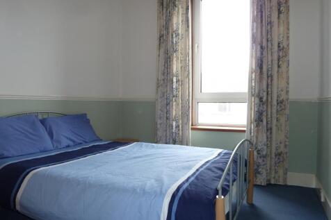 57 Bedford Place, 1st Right - Bedroom