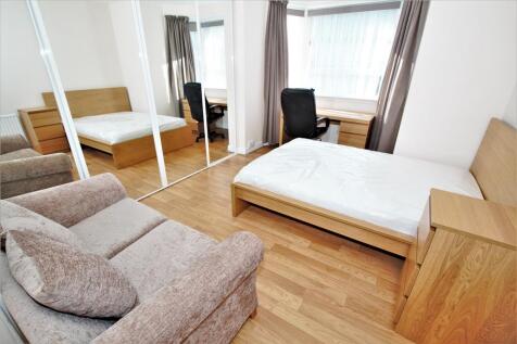 Photo Bedroom 1 2