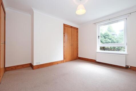 Bedroom 2 (2)