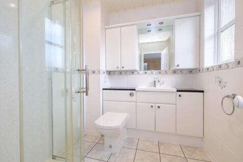 en suite shower room