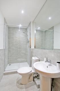 10 LAMOND - BATHROOM (3)