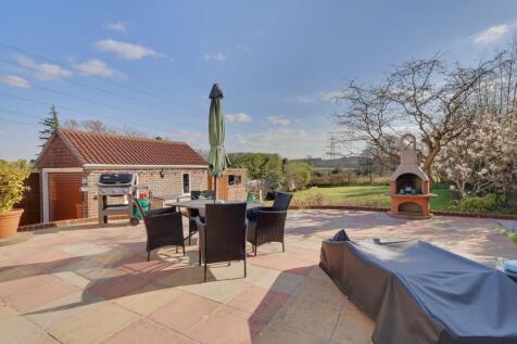 REAR PATIO