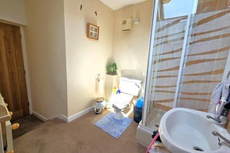 Annexe bathroom
