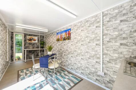 Studio / home office