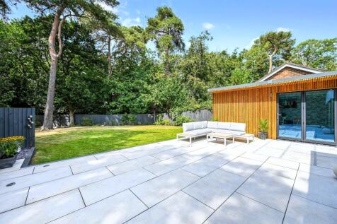 rear garden / studio home office