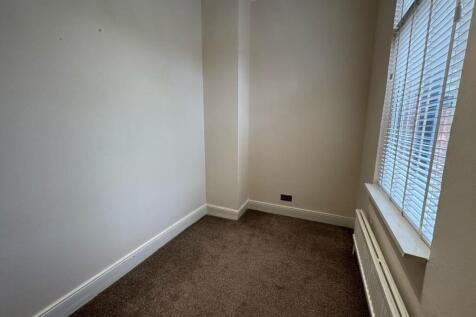 bed 3.jpg
