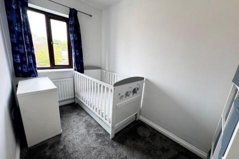 bedroom 4.jpg