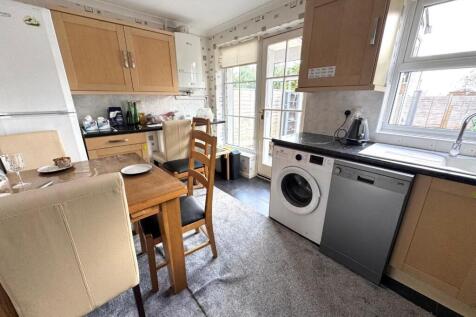 kitchen 1.jpg