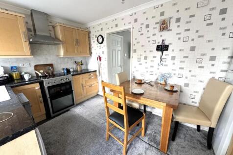 kitchen 2.jpg
