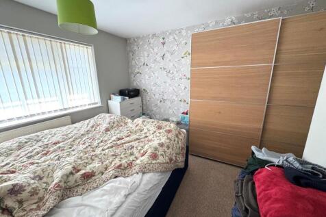 bed 1.jpg